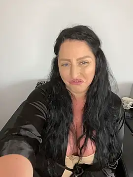 XXX chat uživo modela Gya__Lovely