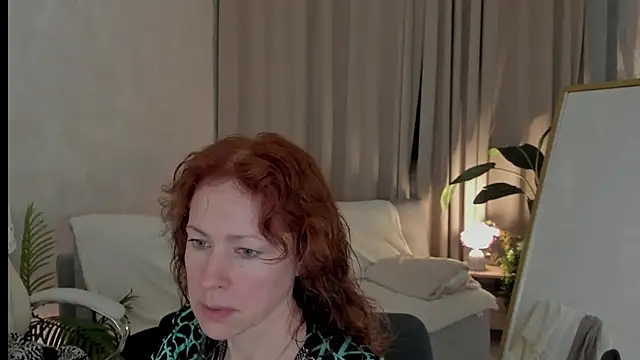 دردشة LeticiaRomano الجنسية المباشرة