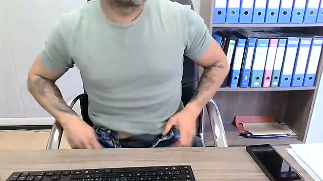 Evasionee's Live XXX Chat