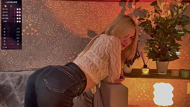 XXX chat uživo modela ScarletMarnei