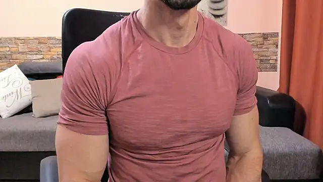HotHunkTrainer: απευθείας συνομιλία ΧΧΧ