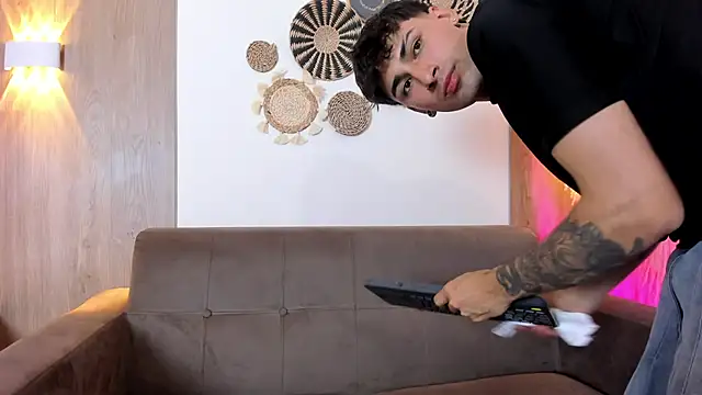 Chat XXX en directo de Kenji_n_Rousse