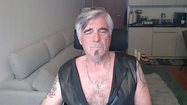 Chat +18 de Budapest1958 ao vivo