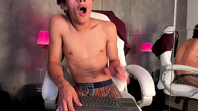 Živý XXX chat Ethan_todd