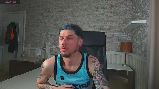 XXX chat uživo modela JonahShaw