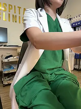 secretly_masturbating Show Webcam