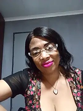 SEXYMOANSXX's Webcam Show