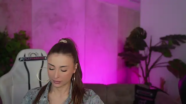 Luna_secretgirl Chat XXX in diretta