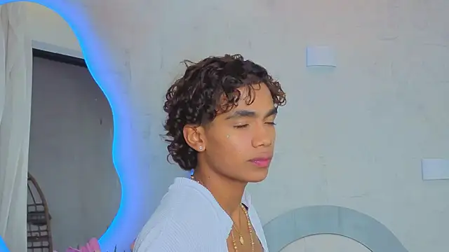 AlanCutee Live XXX Chat