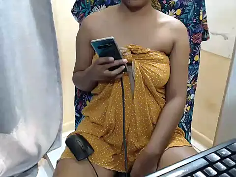 CreamyTea লাইভ XXX চ্যাট