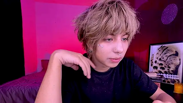 Aronn_44 Webcamshow