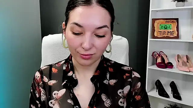 Chat +18 de Meagn_Extasy ao vivo