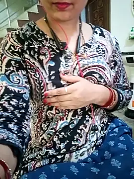 دردشة ZOYA-STRIP الجنسية المباشرة