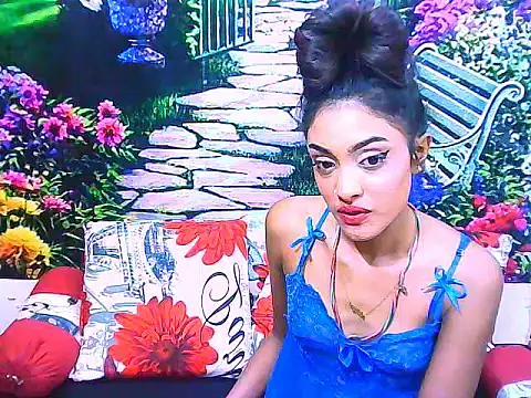 IndianPretty14u2Luv's Live XXX Chat