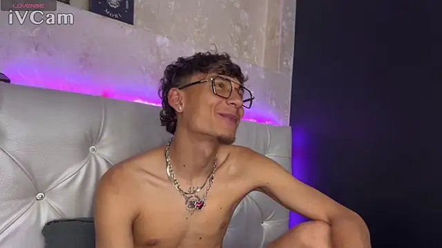 ESTEFAN_HILLS – webcam-show