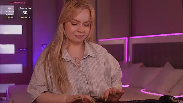 LisaLove3's Live XXX Chat