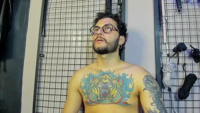 Show modela Twisted_Fantasy na web-kameri