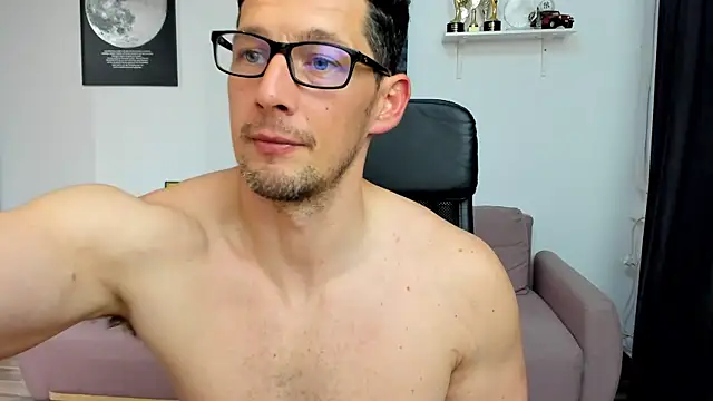 BrutusK08 webkamerás műsora