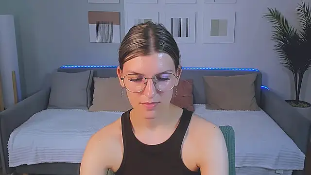 AnnaThorne's Live XXX Chat
