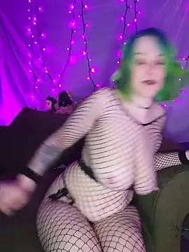 EverlyEster Show Webcam