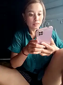 Chat XXX en directo de kaia-cam