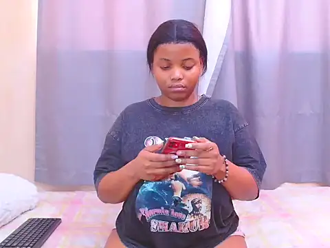 Chatroom XXX en direct de Xoli_11