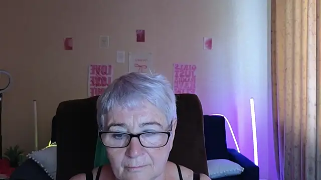 Sandra_Snowflake: απευθείας συνομιλία ΧΧΧ