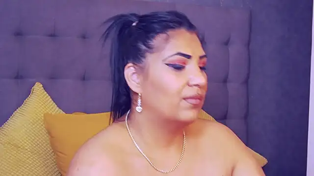 AmyCubes' Live XXX Chat