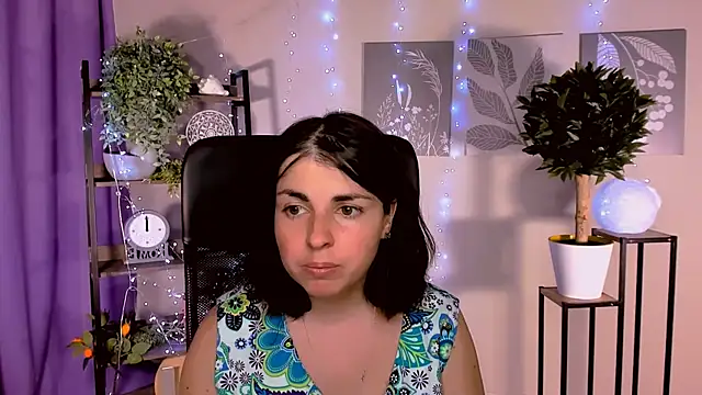 دردشة MartaEdams الجنسية المباشرة