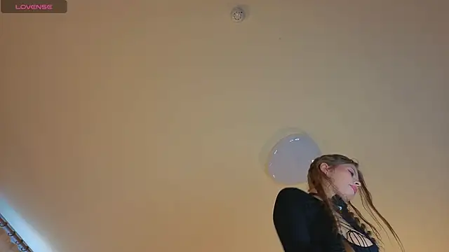 LollaStich Chat XXX live