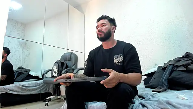 Axel_power_ Live XXX Chat