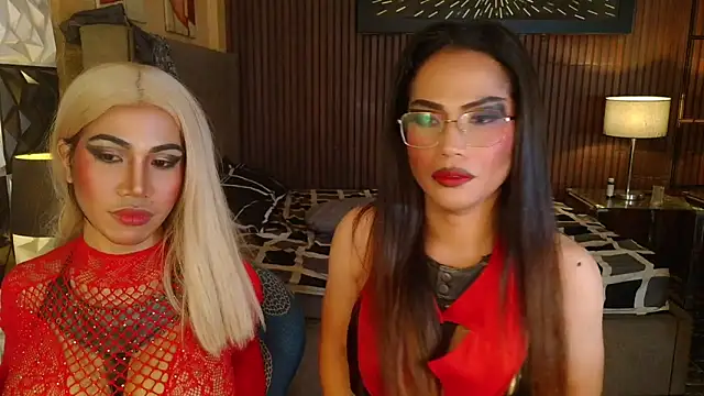 BeautifulMonsterTrans Show Webcam