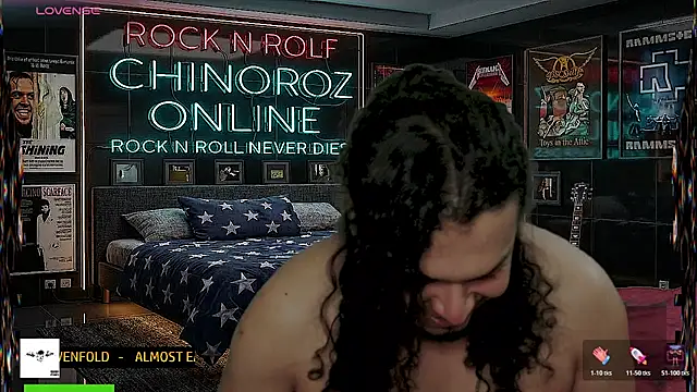 chino_roz Show in webcam