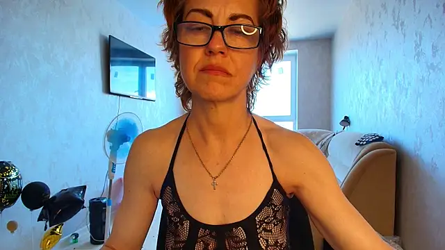 LioraWeiss Chat XXX in diretta