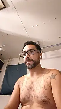 Forbidden_daddy Chat XXX in diretta
