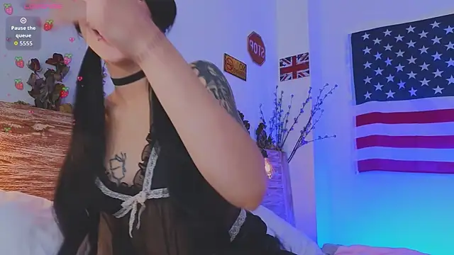 venomeowww__'s Live XXX Chat