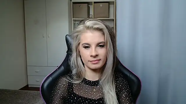 KristineGlow Chat XXX in diretta