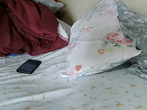 cute_Aleesh Adlı Modelin Canlı XXX Sohbeti
