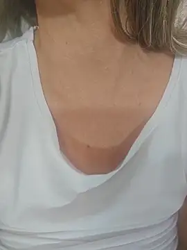 Lysa- Adlı Modelin Canlı XXX Sohbeti