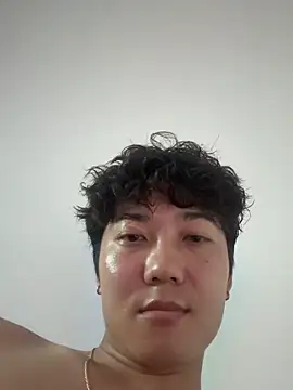 YourBadboy718 在線直播表演