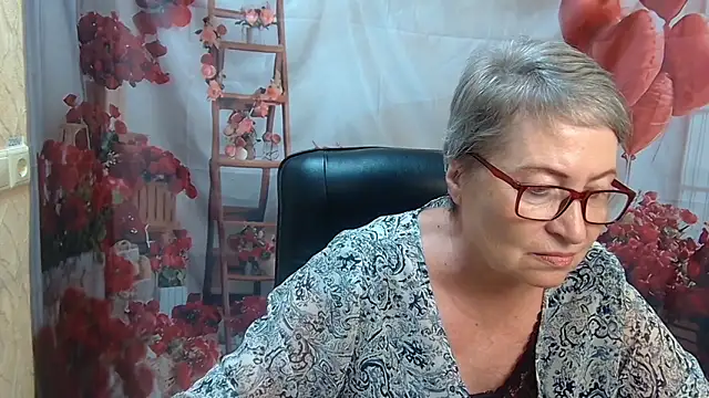 OlgaLuck Adlı Modelin Canlı XXX Sohbeti