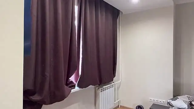 PaintedDisplay Adlı Modelin Canlı XXX Sohbeti