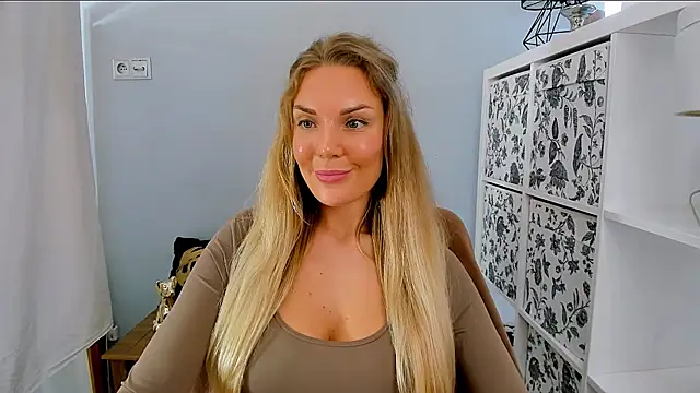 Chatroom XXX en direct de AulloraHoney