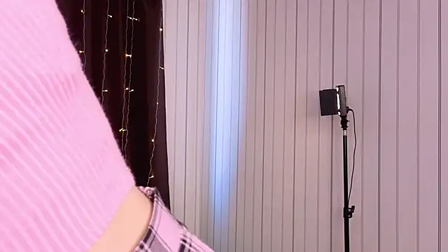HarriettKitty Adlı Modelin Canlı XXX Sohbeti