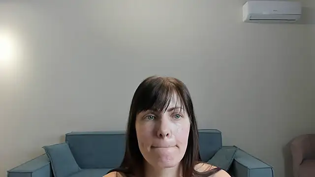 Chat XXX en directo de RoyziMiii