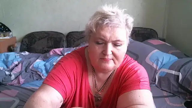 Lana555: онлайн-секс-чат
