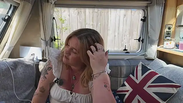 British__Rosie 即時 XXX 聊天