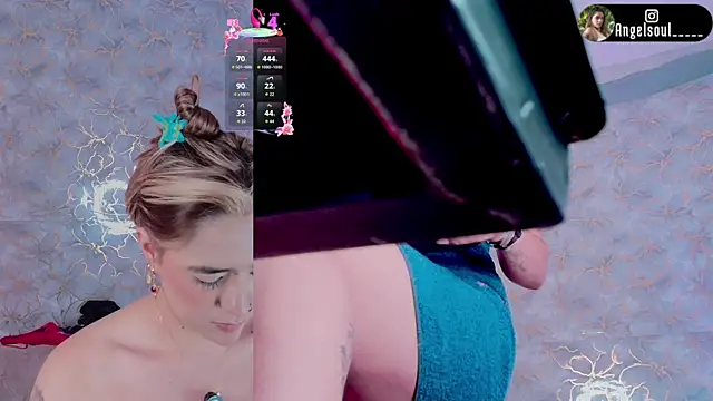 Chat XXX ao vivo de Angelst__