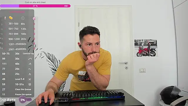 ZackFraserのライブXXXチャット