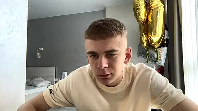 SoloFury live XXX chat